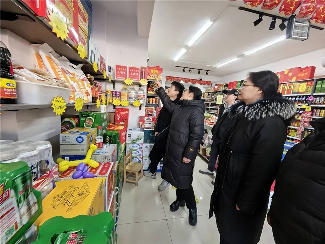 皇冠信用庄家_威海经区皇冠街道长峰广安社区首家信用超市正式揭牌运营