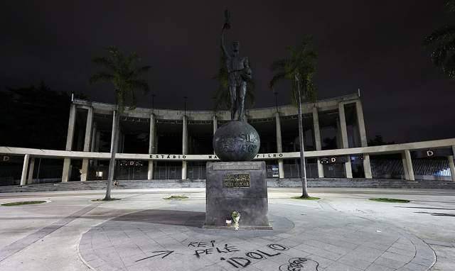 皇冠足球管理平台出租_国际足坛“痛哭”皇冠足球管理平台出租,集体哀悼“球王”贝利