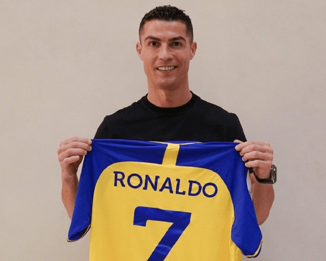 新2足球网址_C罗为自己辩解!来沙特想体验新足球新2足球网址,他走错了一步,含泪赚2亿欧