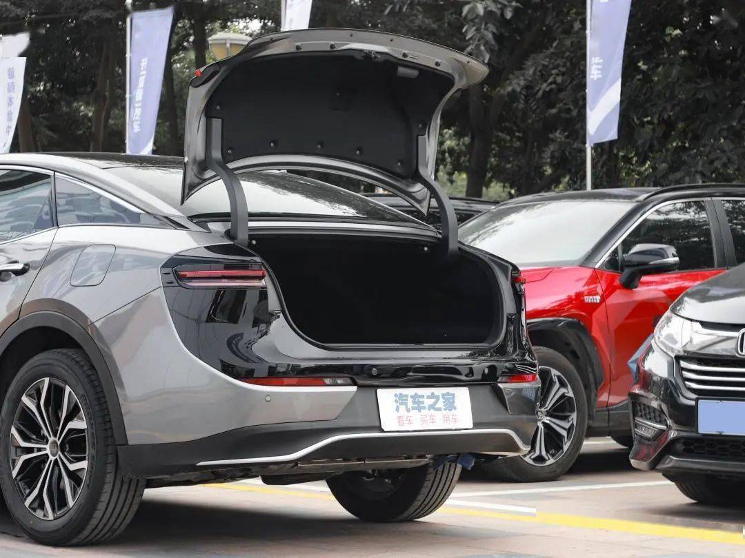 皇冠信用盘如何注册_2.4T混动+四驱皇冠信用盘如何注册,这车可不输雷克萨斯