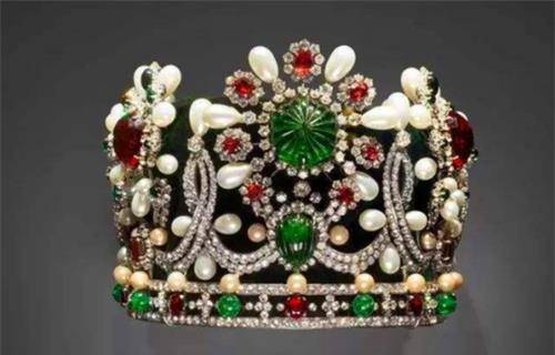 怎么弄皇冠信用_世界五大凤冠:西方3顶太寒酸怎么弄皇冠信用,中国2顶太奢华,慈禧的贵气十足