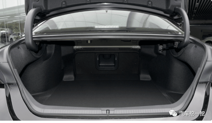 皇冠信用盘怎么开账号_从19.98万跌倒15.89万皇冠信用盘怎么开账号,如今月销7896台,最成功的日系豪车