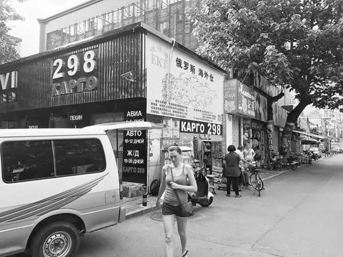 皇冠信用盘出租_1991年:国际倒爷皇冠信用盘出租,点子大王,下岗初潮,华东水灾和出租车市场化