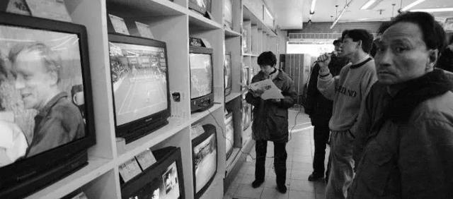 皇冠信用盘出租_1991年:国际倒爷皇冠信用盘出租,点子大王,下岗初潮,华东水灾和出租车市场化