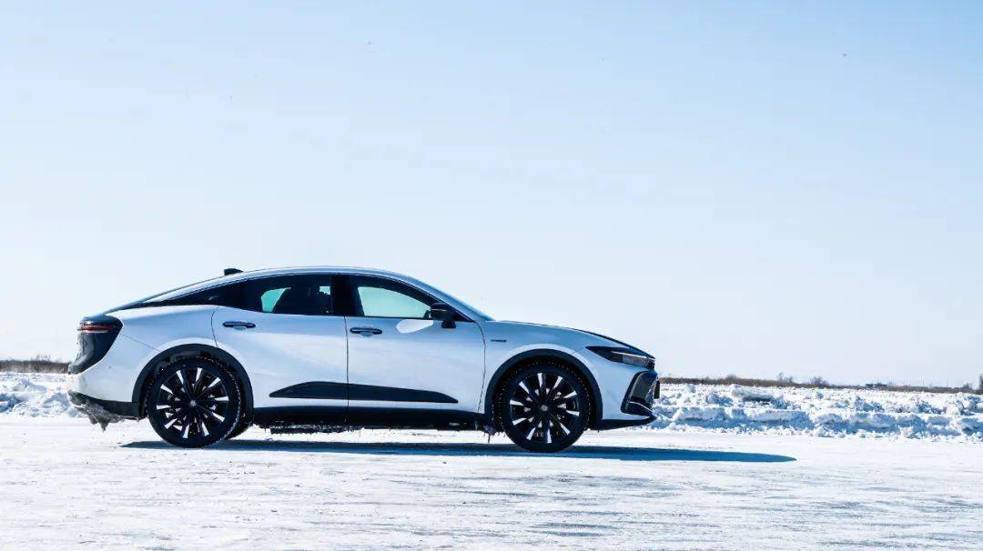 皇冠信用盘可以占几成_2.4T+四驱皇冠信用盘可以占几成,5.8秒破百,这是丰田?