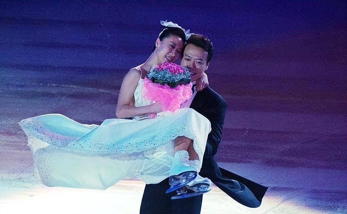 体育皇冠信用盘_辽篮球员赵继伟大婚!运动员婚礼赞助超百万体育皇冠信用盘,婚礼现场变“商场”