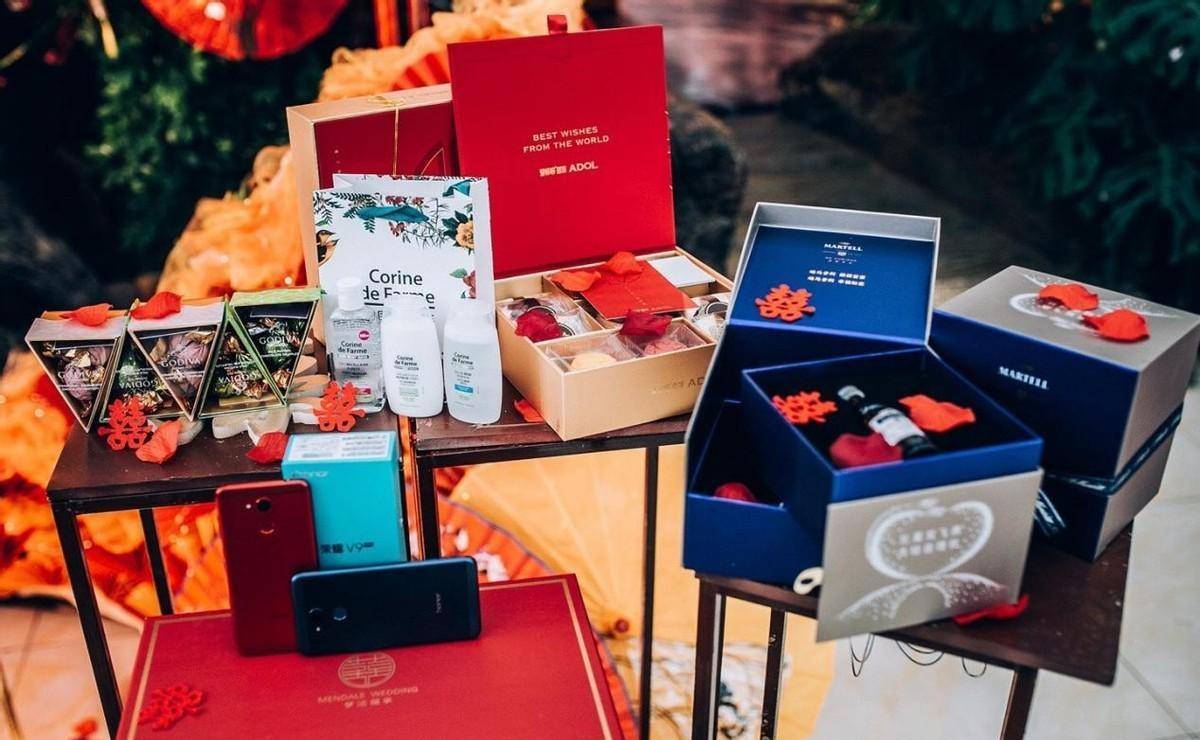 体育皇冠信用盘_辽篮球员赵继伟大婚!运动员婚礼赞助超百万体育皇冠信用盘,婚礼现场变“商场”