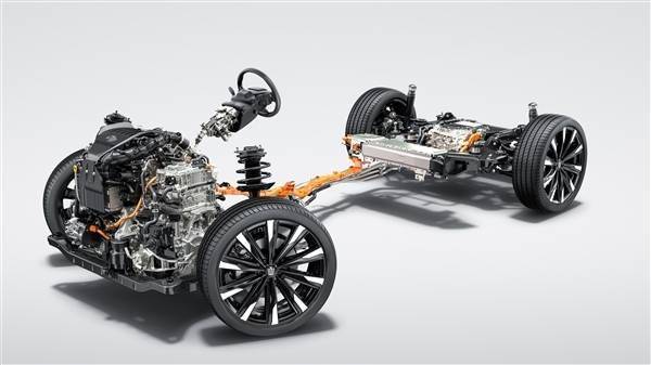 皇冠信用盘可以占几成_自信比肩BBA 进口丰田皇冠国内售价公布:36.90万起