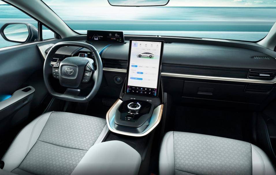 皇冠信用盘登3出租_给比亚迪让座?姗姗来迟的丰田bZ3皇冠信用盘登3出租,赢了面子输了里子