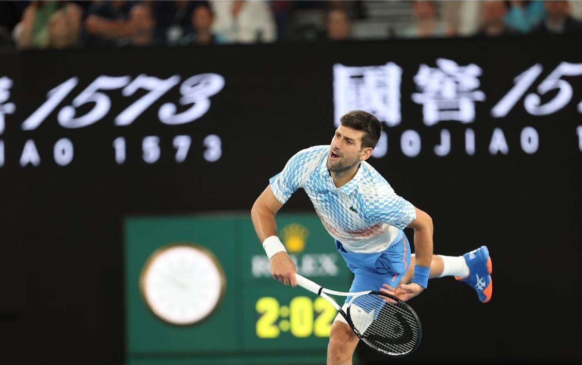 体育皇冠信用盘_36岁网坛传奇太强了!德约科维奇40连胜体育皇冠信用盘,拿768万奖金冲进第十澳网