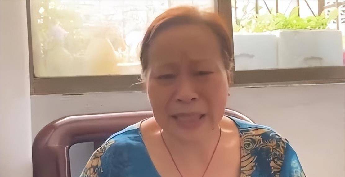 怎么注册皇冠信用盘_大妈120万在银行存十多年怎么注册皇冠信用盘,取钱时反而欠银行13万,银行:快还钱