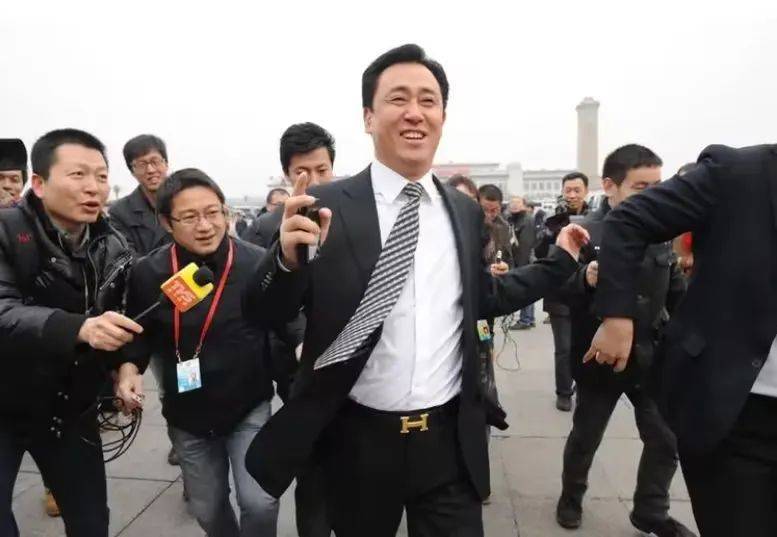 世界杯足球平台代理_足球大败局 | 一支球队10年砸170亿世界杯足球平台代理,这钱怎么花的?