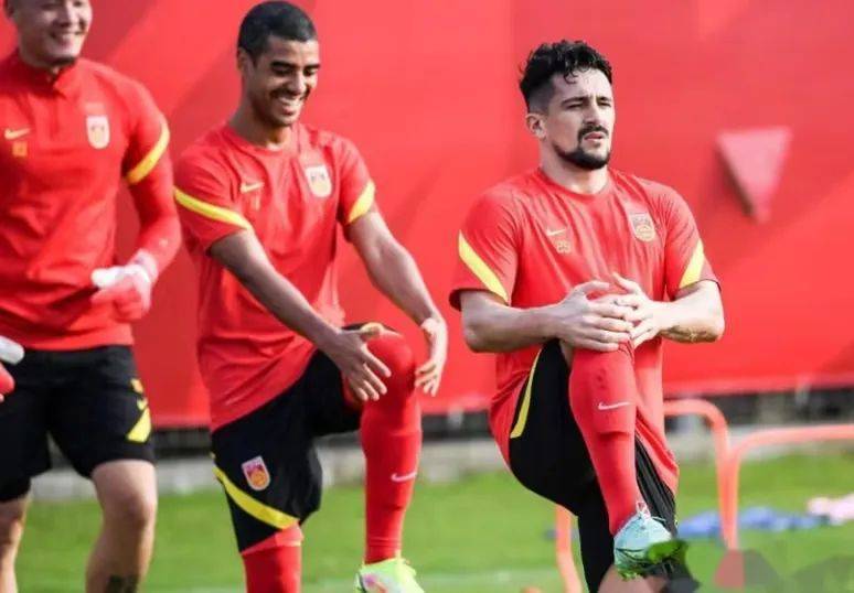 世界杯足球平台代理_足球大败局 | 一支球队10年砸170亿世界杯足球平台代理,这钱怎么花的?