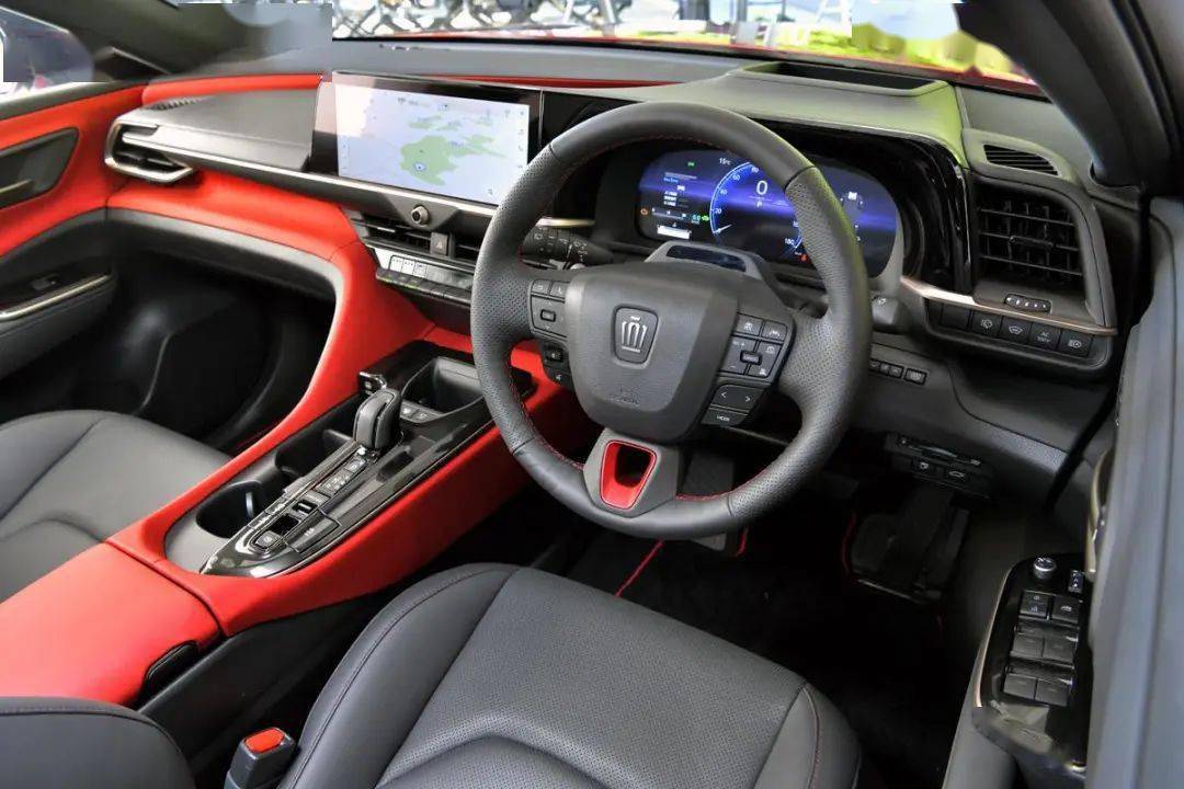 皇冠信用盘平台代理_造型媲美法拉利皇冠信用盘平台代理,2.5L自吸配电机!