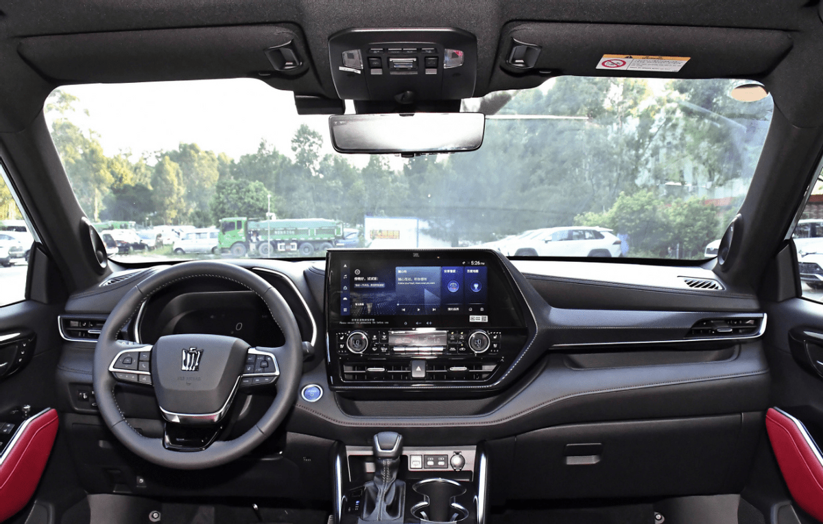 皇冠信用盘登2_展现一汽丰田品牌卓越实力皇冠信用盘登2,皇冠陆放集颜值、品质于一身