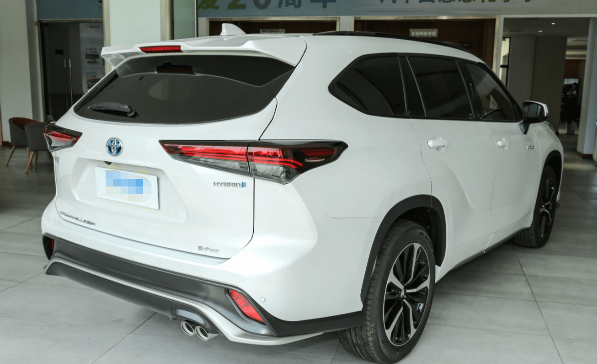 皇冠信用盘登2_展现一汽丰田品牌卓越实力皇冠信用盘登2,皇冠陆放集颜值、品质于一身