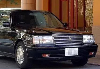 皇冠信用盘可以占几成_梦回1998皇冠信用盘可以占几成,当时80万的车是什么样子的,第十代皇冠155