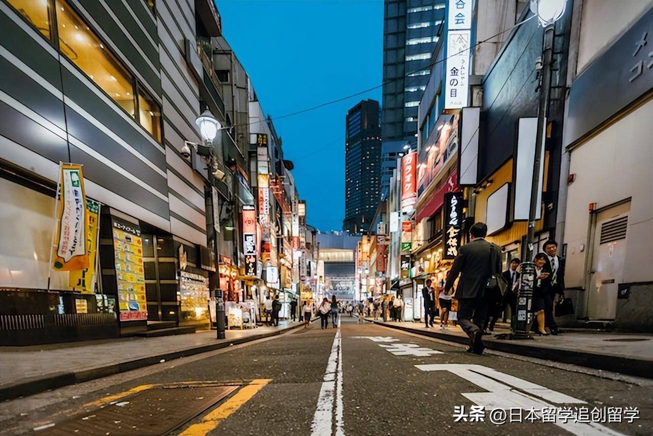 如何申请皇冠信用网_留学申请指南:如何完美准备申请材料如何申请皇冠信用网?