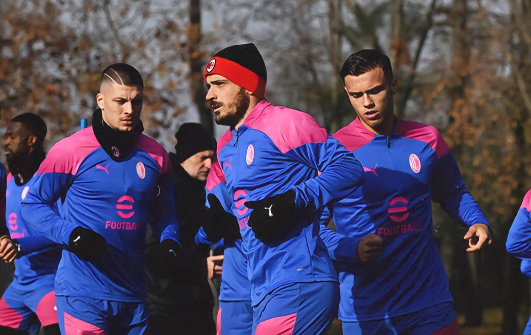 AC米兰比赛_意甲米兰与米兰之战AC米兰比赛? AC米兰对阵蒙扎的比赛