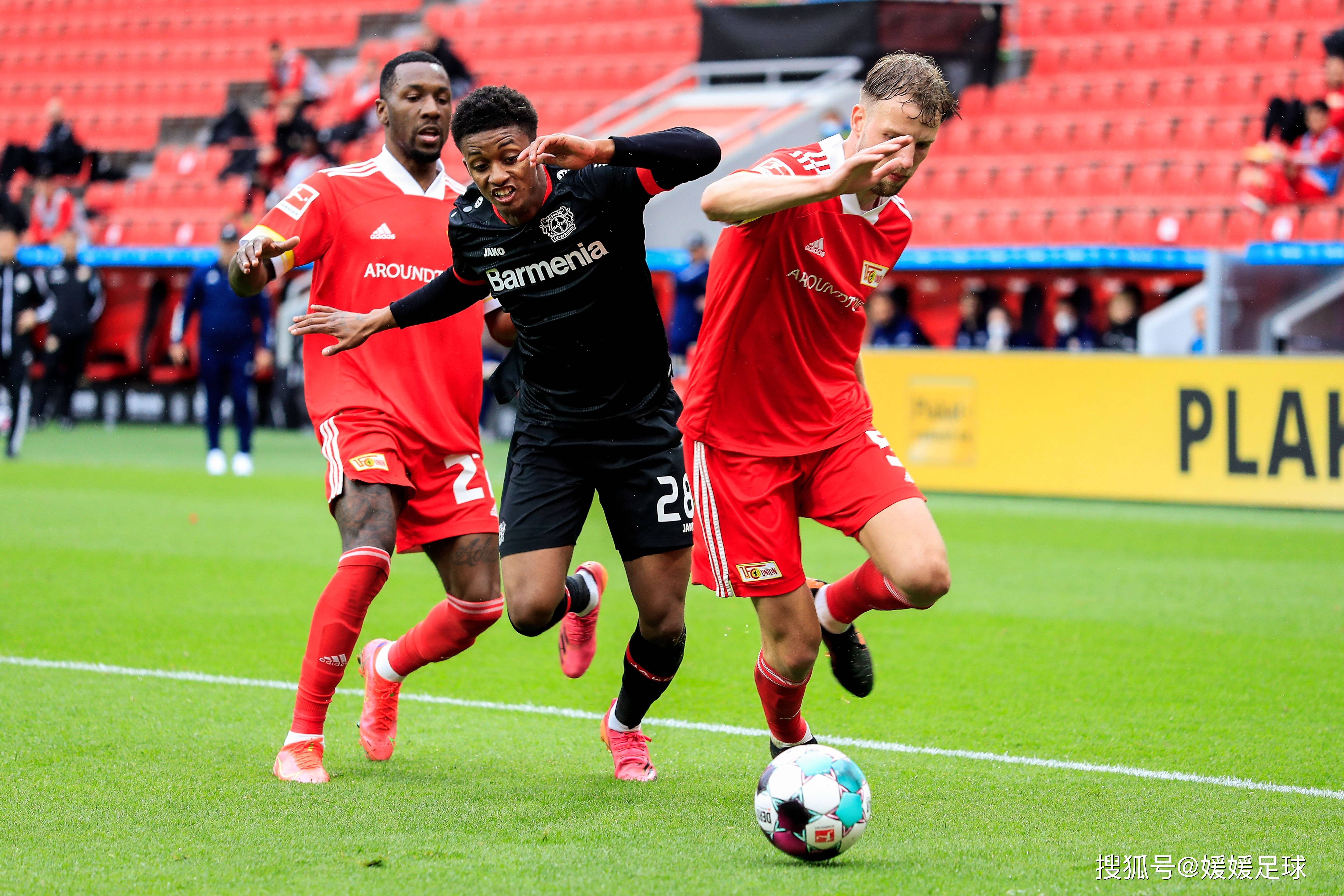 加拉塔萨雷足球_今日足球:拜仁慕尼黑vs加拉塔萨雷 那不勒斯vs柏林联合