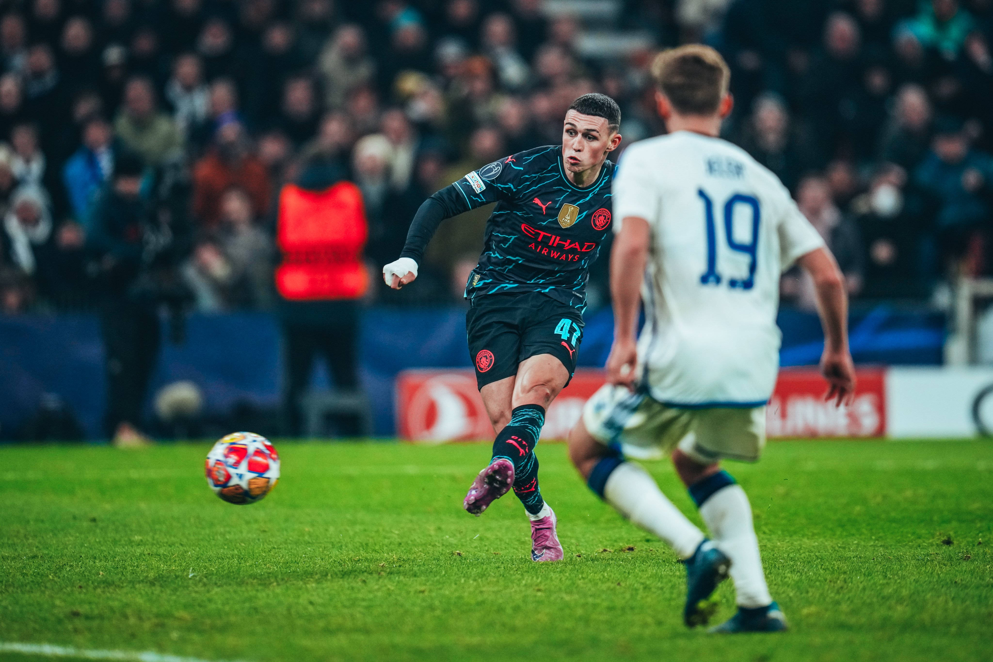 皇冠信用网登1_欧冠1/8决赛-曼城客场3:1哥本哈根皇冠信用网登1,德布劳内和福登均传射建功