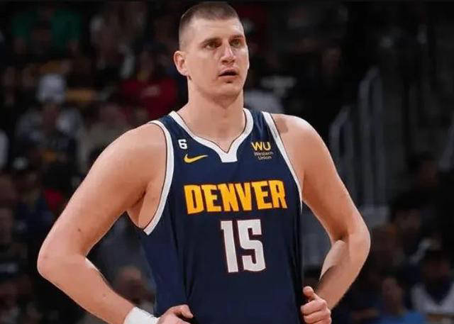 篮球比分网址_约基奇一人抗衡三塔篮球比分网址!超高篮球智商助掘金扳平总比分