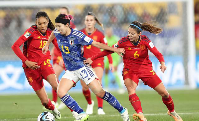 巴西-西班牙_奥运女足对决:西班牙vs日本、尼日利亚vs巴西