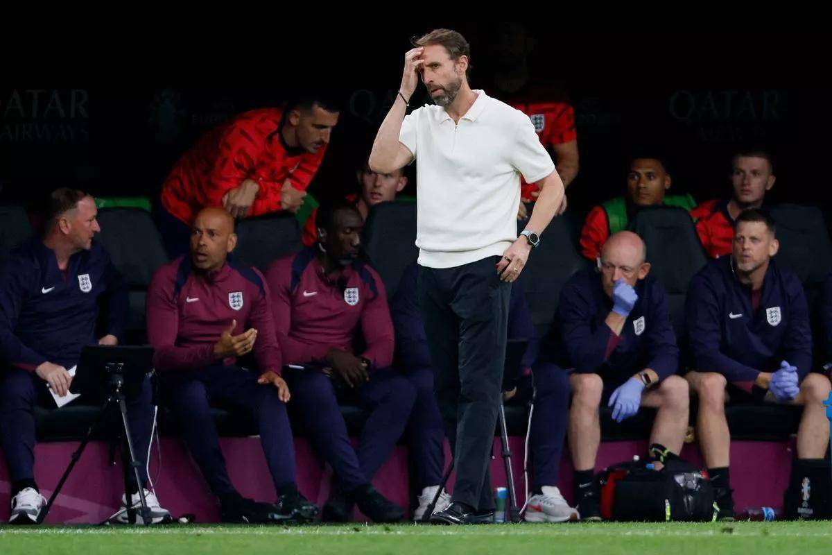 皇冠登1登2登3出租_2-1!欧洲杯绝杀书写传奇:西蒙斯抢眼皇冠登1登2登3出租,赖斯梦游,福登超神