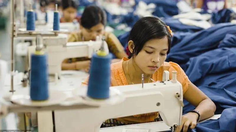 皇冠足球平台在哪里注册_工厂型卖家:要不要直接用工厂注册跨境平台店铺皇冠足球平台在哪里注册?风险和利弊在哪里?