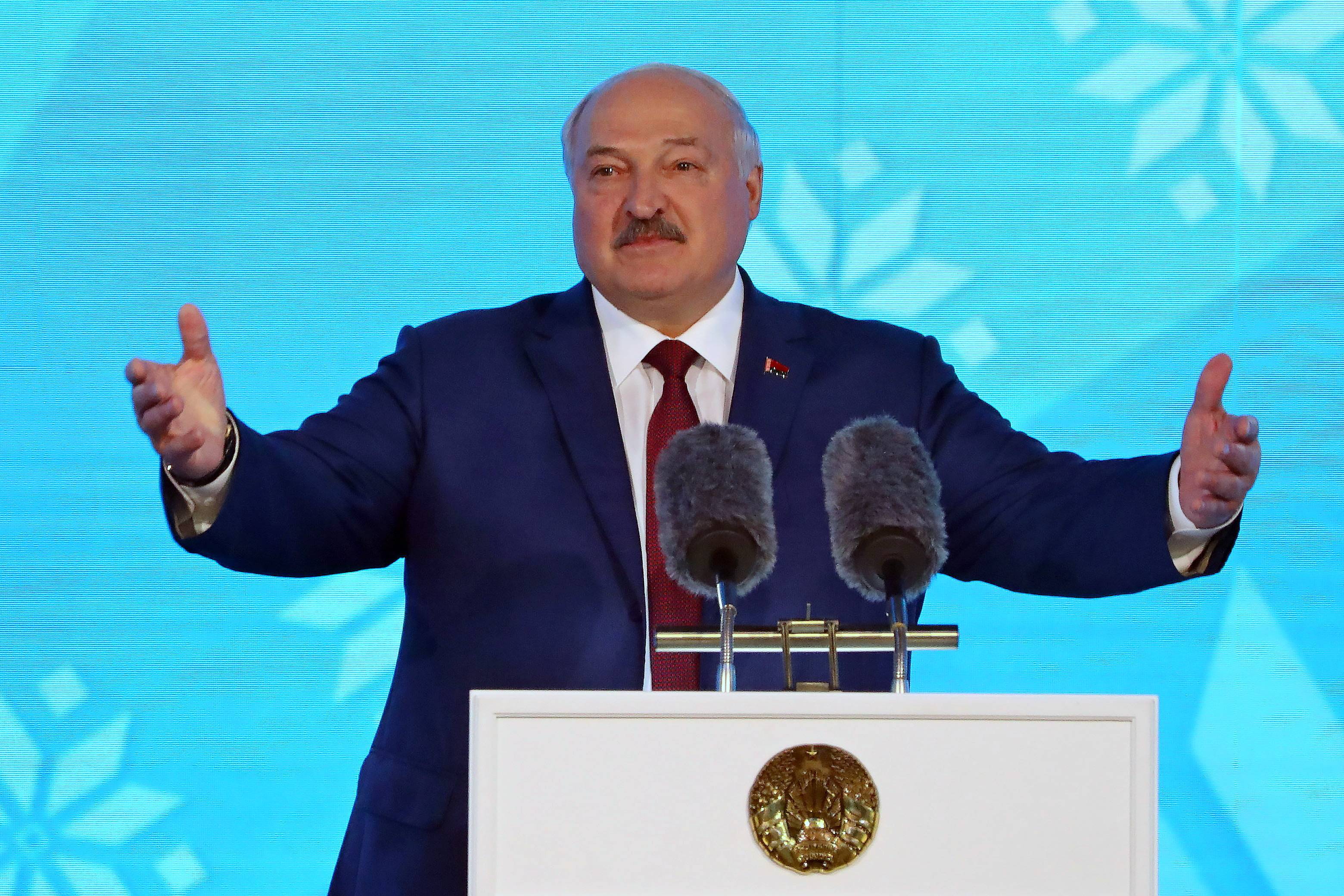 皇冠信用網注册_卢卡申科:为自己30多年前预见到中国发展前景而自豪