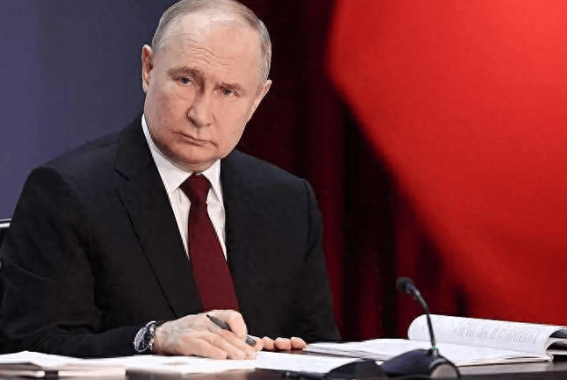 皇冠信用网代理平台_谁敢乱来!俄发出“开战”警告皇冠信用网代理平台,不到24小时,美国紧急联系中国!