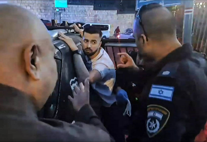 皇冠信用網最新地址_以色列扣押两名法国宪兵皇冠信用網最新地址,法国外长取消对耶路撒冷教堂的访问