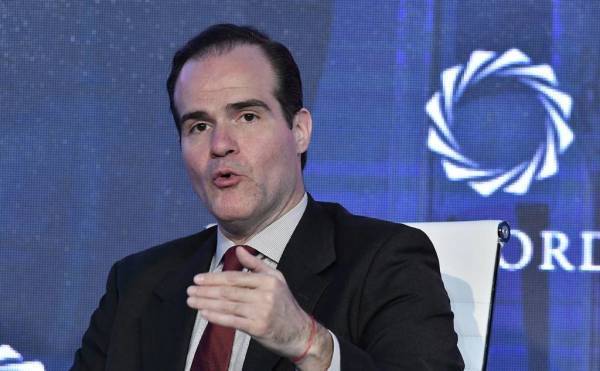 皇冠登一登二登三区别_破防了?特朗普顾问扬言应对经过钱凯港货物征60%关税皇冠登一登二登三区别,“以示警告”