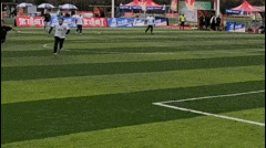 皇冠信用網结算日_网传西安一足球队员被对手铲倒后去世皇冠信用網结算日,队长辟谣:颈椎骨无大碍