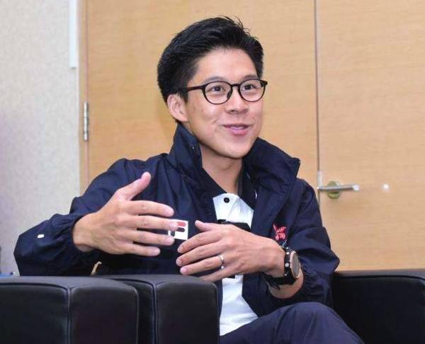 Vietnam Football Agent
_霍启刚:我敢不疼老婆吗?那可是拿3000亿继承权换的Vietnam Football Agent
!