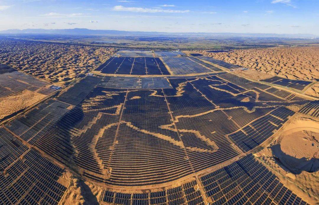 Crown Credit Network Dealer_NASA发布卫星图像:在“死亡之海”Crown Credit Network Dealer,中国建起“光伏长城”