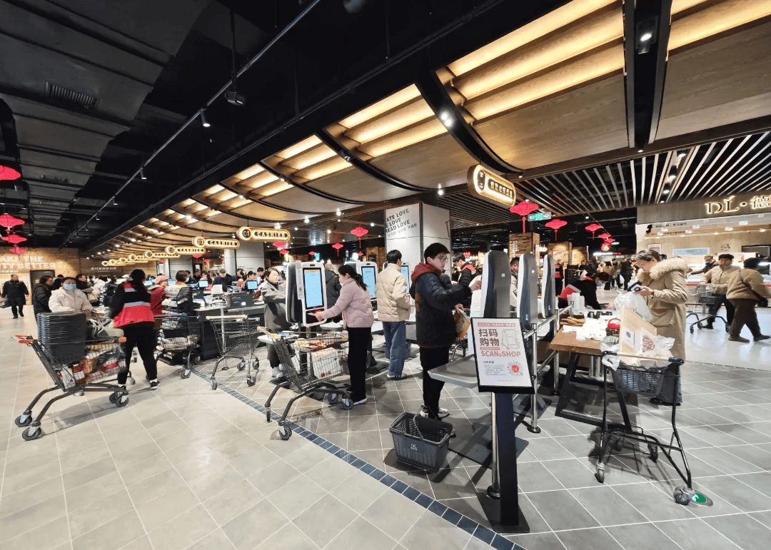 Crown betting website_胖东来客流骤减Crown betting website？记者实探发现值得叫好……