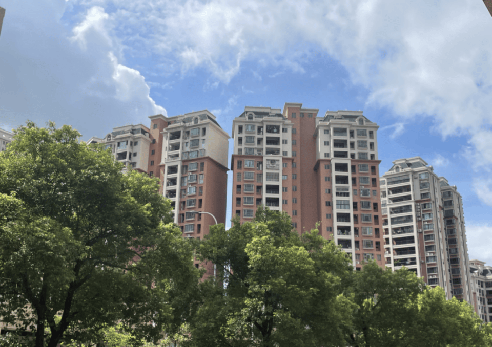 Crown Credit Plate Registration and Activation
_“9块9首付买精装房Crown Credit Plate Registration and Activation
,月供最低不到3000元”!中山一开发商放大招,此前高峰时部分楼盘单价超3万元