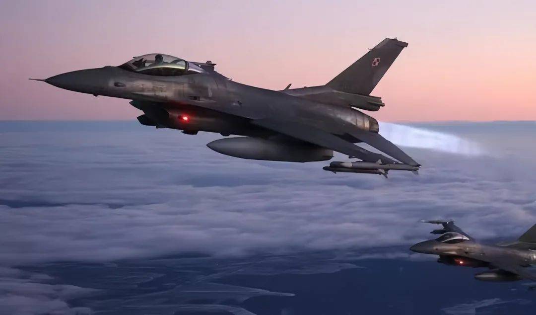 世界杯皇冠信用网代理_惊天一击:俄军深夜导弹精准斩首世界杯皇冠信用网代理,乌克兰F-16教官无处可逃,西方庇护瞬间崩塌