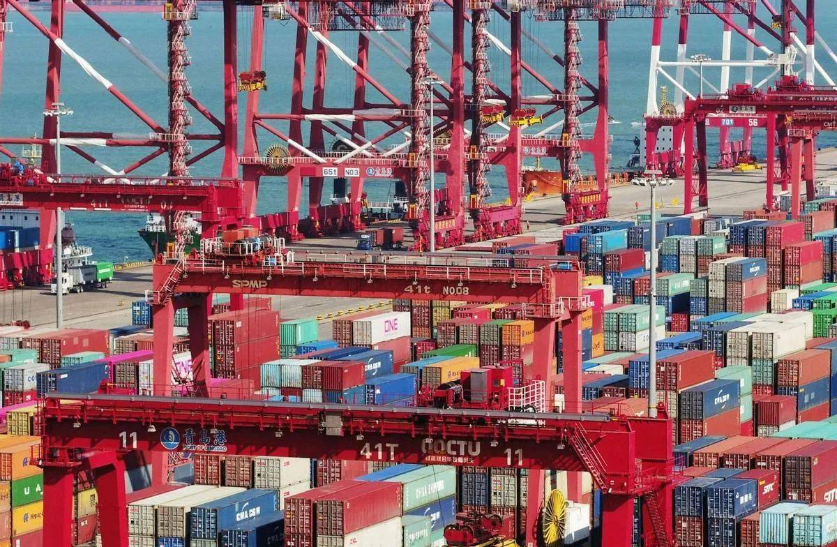 世界杯皇冠平台_态度反转!不到24小时世界杯皇冠平台,特朗普对华两次示好:宁愿不对中国加税 ?