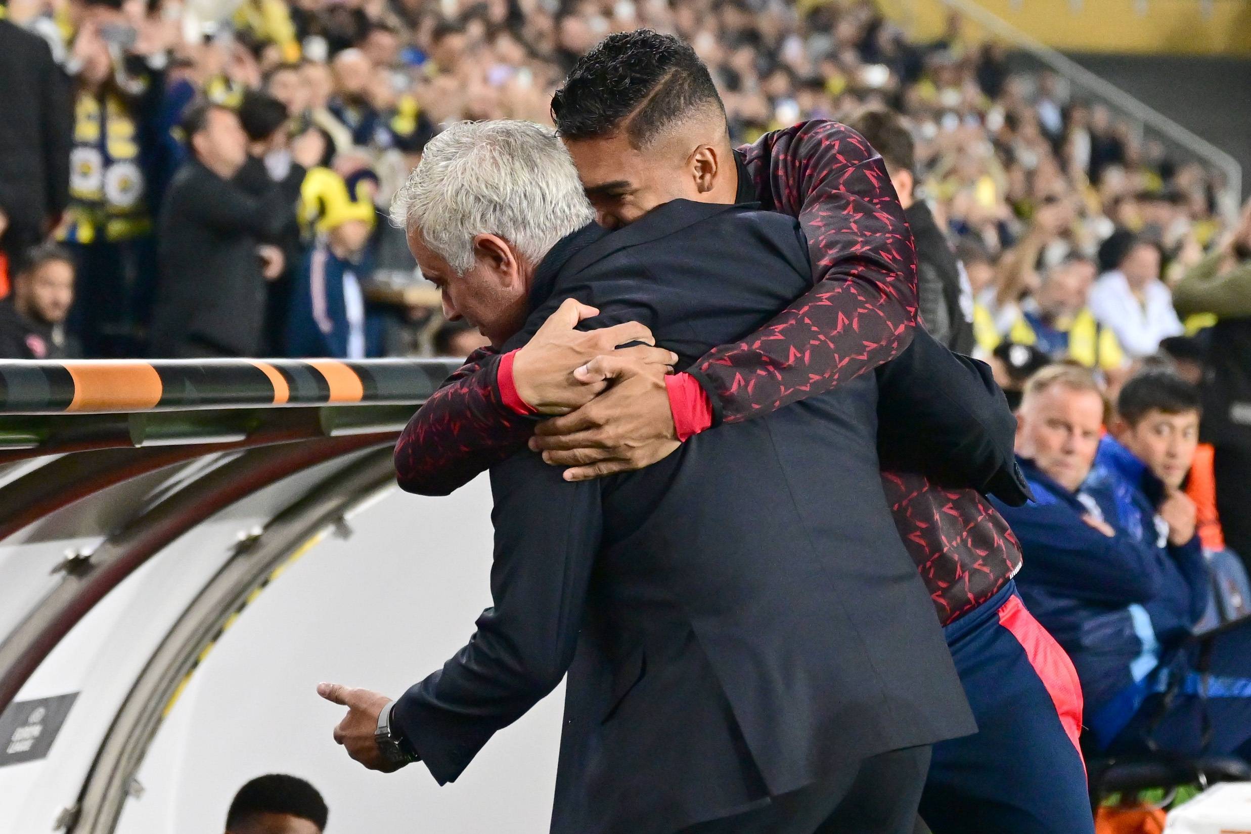 皇冠足球平台代理_西媒:费内巴切开启卡塞米罗引援谈判皇冠足球平台代理,曼联想回收2000万欧元