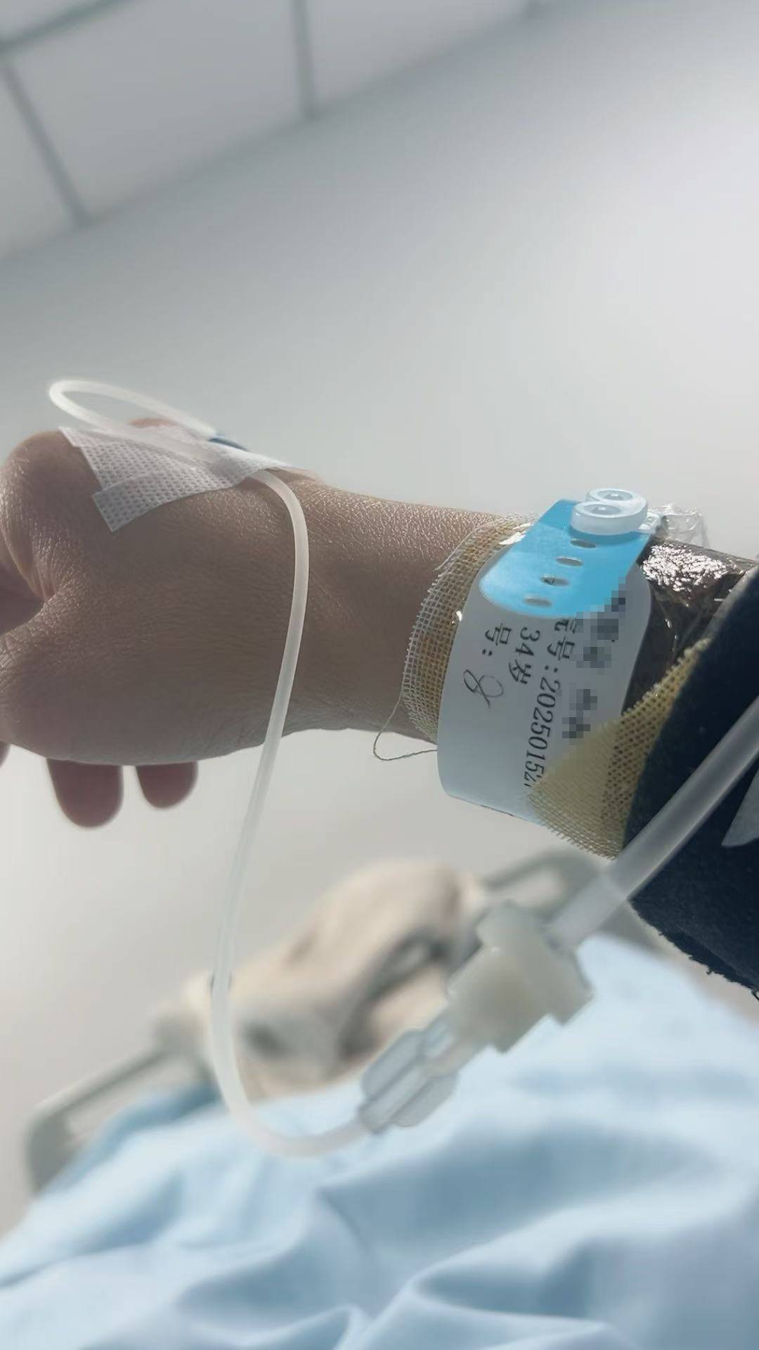 hga030账号
_山东一单亲妈妈直播间阻止网友辱骂“唐宝”少年遭上门殴打hga030账号
,警方:已受理案件,正调查