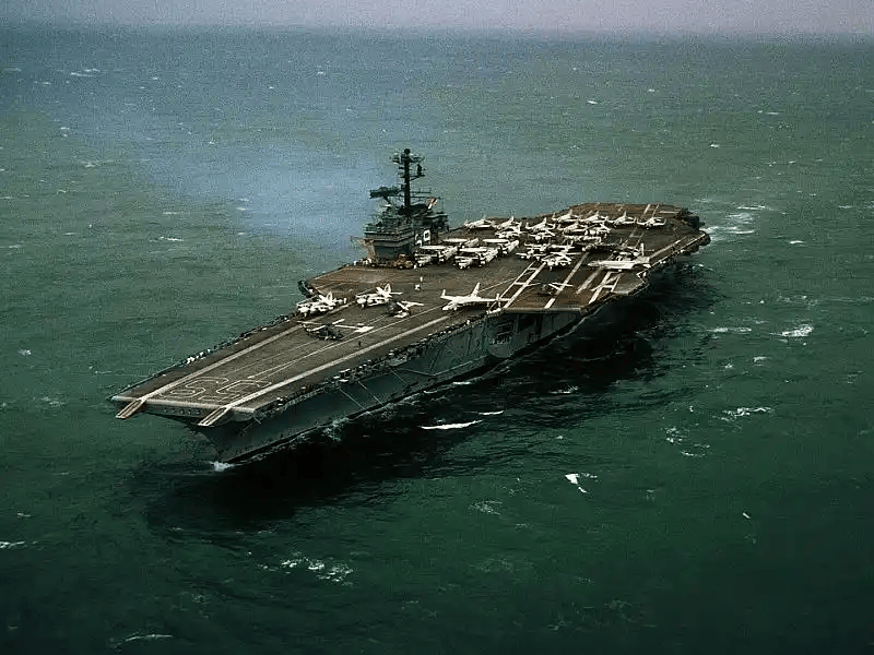 网上买球怎么买_美航母现场爆炸！8 万吨巨舰被炸出 7 个大洞网上买球怎么买，134 名士兵遇难损失惊人