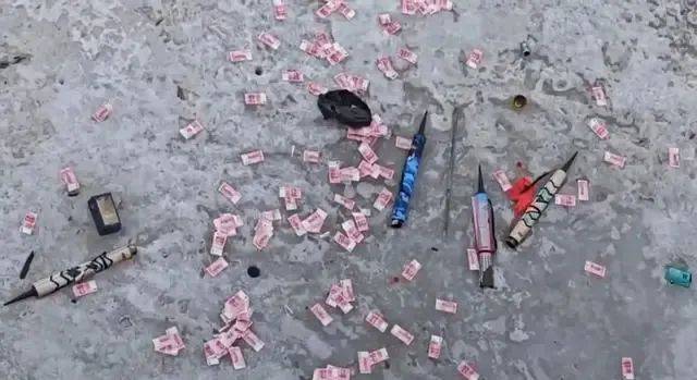 皇冠登3管理出租
_大桥下发现大量百元大钞皇冠登3管理出租
,知情人:是真钞,最少有10万