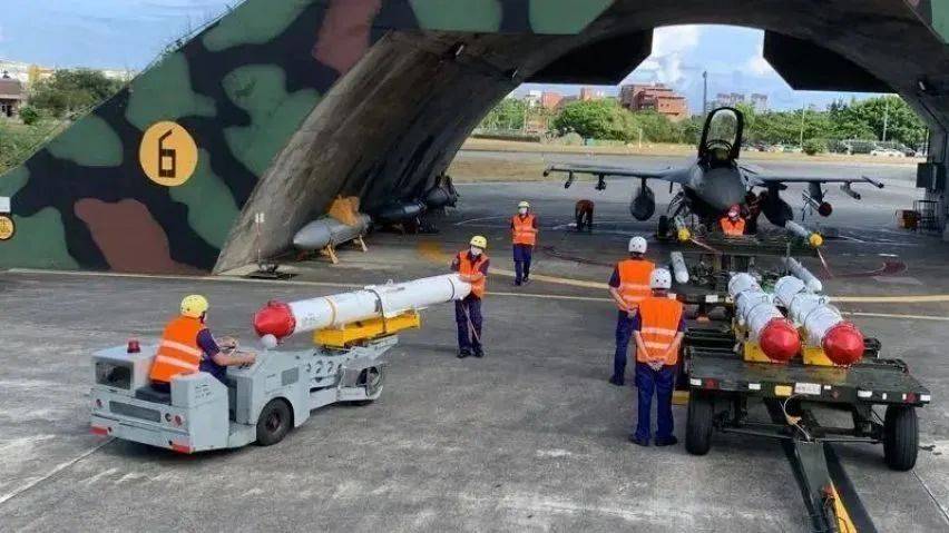 皇冠信用網可以占几成_美高层罕见统一意见：一旦中国收回台湾皇冠信用網可以占几成，美国只剩一条路能走