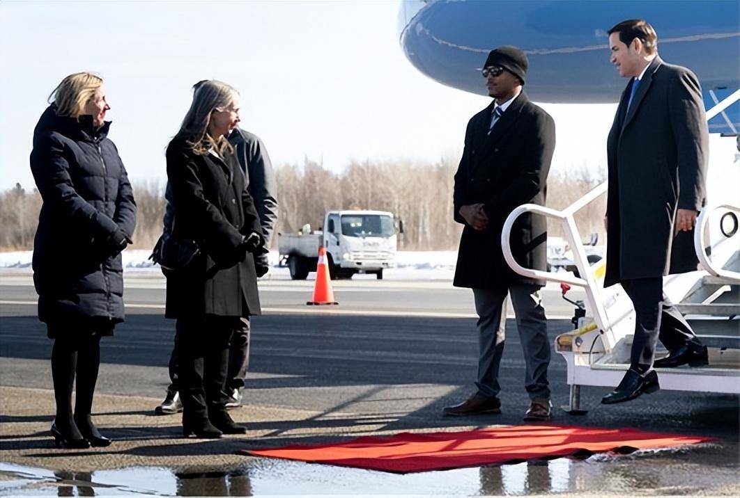 皇冠信用网账号注册_外媒：表达不满皇冠信用网账号注册？加拿大铺“迷你红毯”迎接鲁比奥