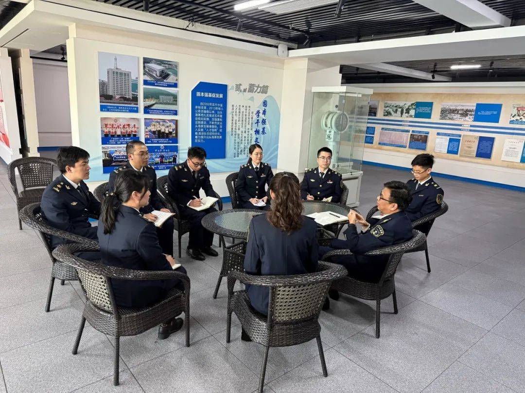 皇冠信用网押金多少_汕头海事局党组书记、局长陈楚坤到广澳海事处开展准军事化管理试点工作督导调研