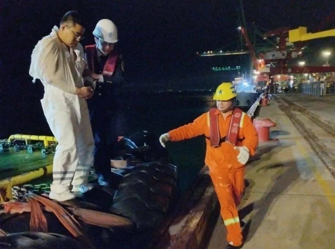 皇冠信用网押金多少_汕头海事局党组书记、局长陈楚坤到广澳海事处开展准军事化管理试点工作督导调研