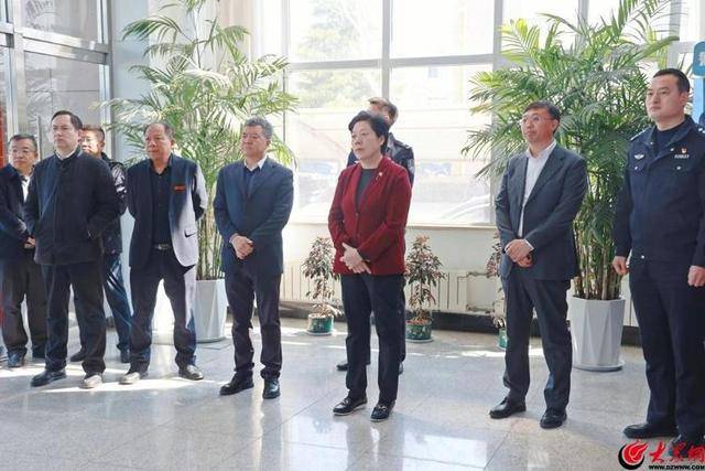 皇冠信用網开号_青岛西海岸新区人大常委会党组书记、主任佟海燕一行到红石崖街道调研