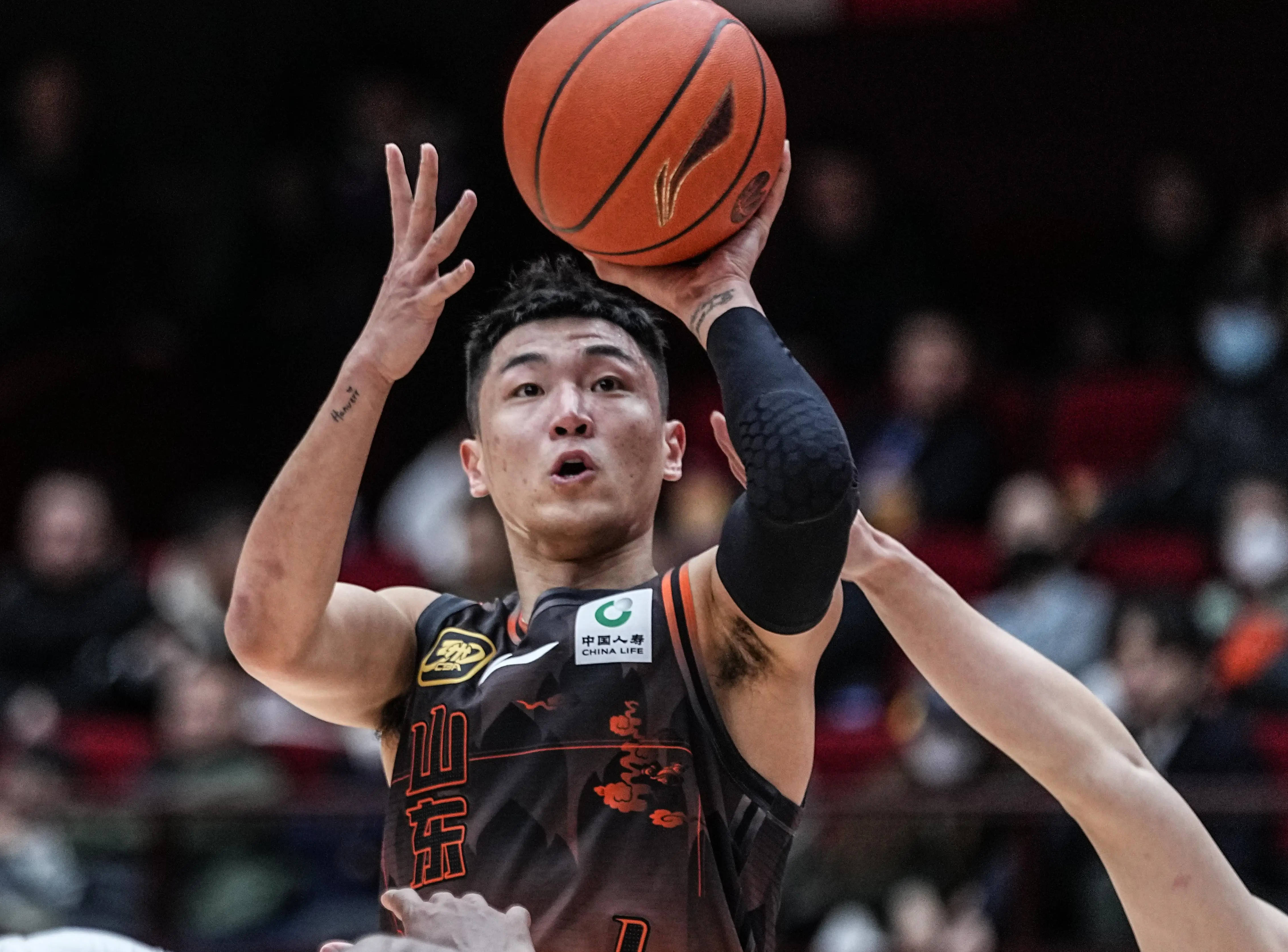 皇冠信用網会员开户申请
_高诗岩27分谢智杰16分5断 山东37分大胜新疆喜迎6连胜